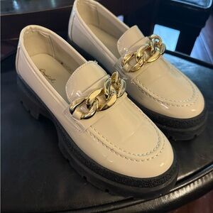 Qupid Cream Loafers with Gold Chain
